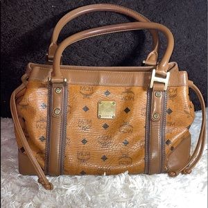 MCM TOTE